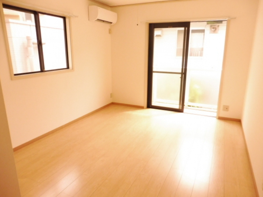 7e84721c-cb0d-4e5e-af13-0a5fa7583ed5_property_picture_2306_large