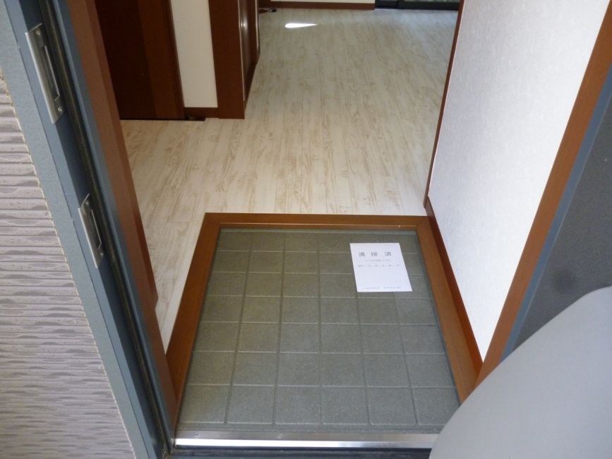 0000000000000000100000016206709_2