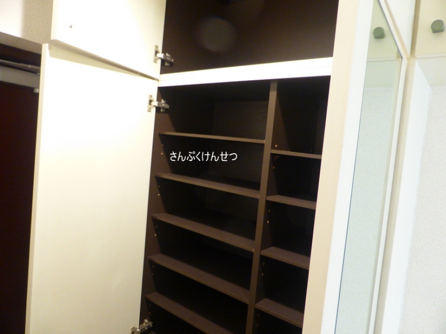 姿見鏡付のシューズボックス