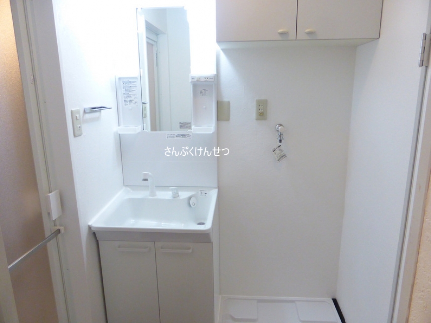 シャンプードレッサー・洗濯防水パン共に新規