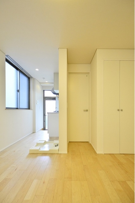 居室と洗濯機置場