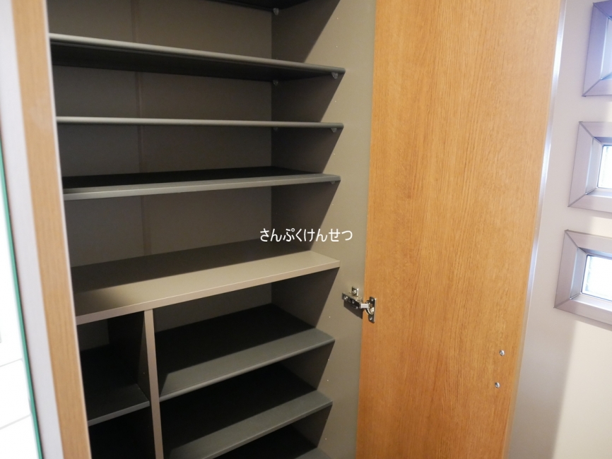 シューズボックス