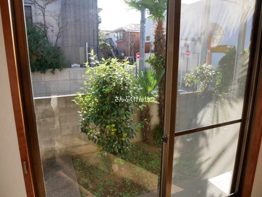 6帖洋室からの眺め