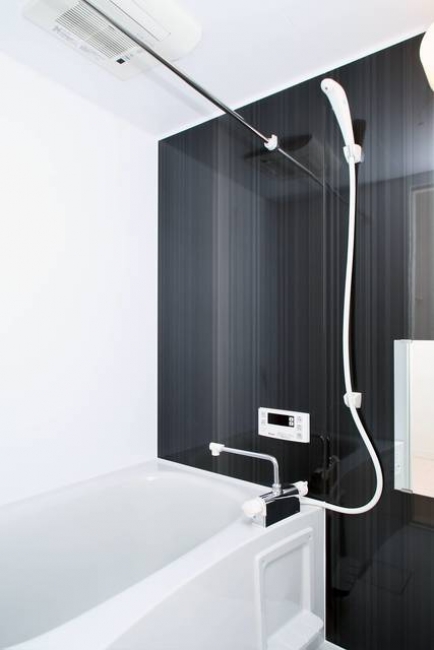 バスルーム（追焚機能・浴室乾燥機付）