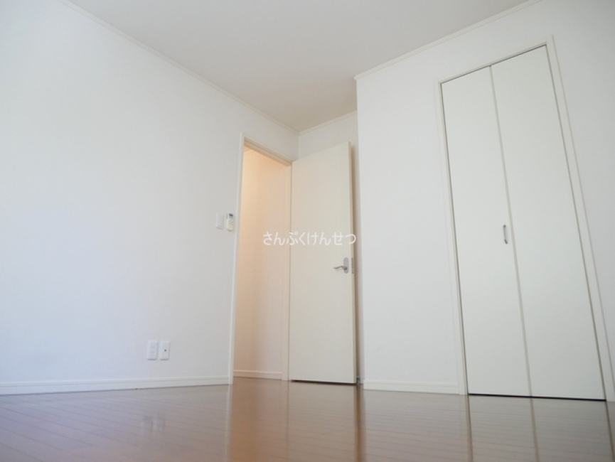 セレーナ世田谷_約6.4帖洋室