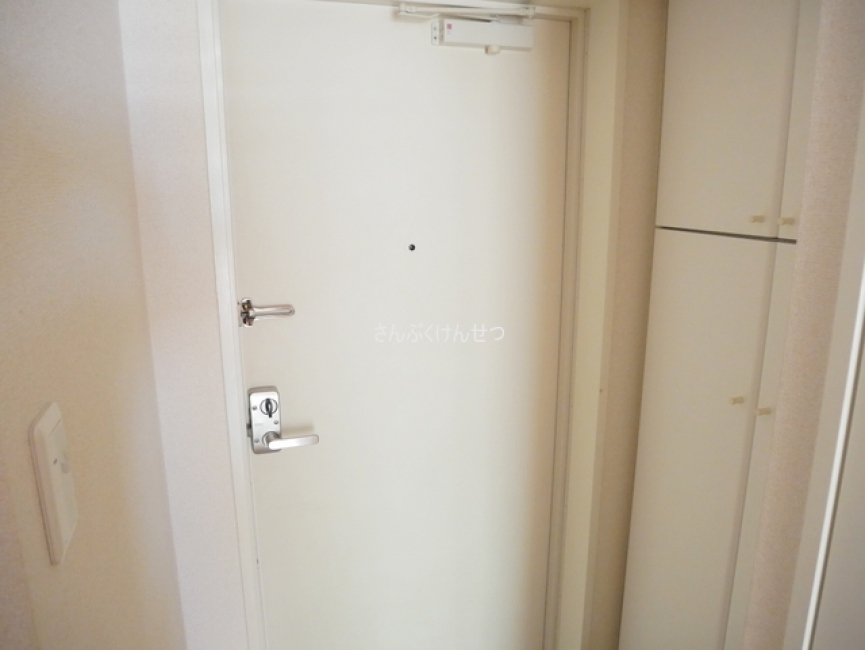 セレーネ自由が丘_玄関