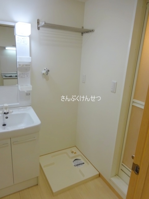 KIRIE自由が丘_室内洗濯機置場