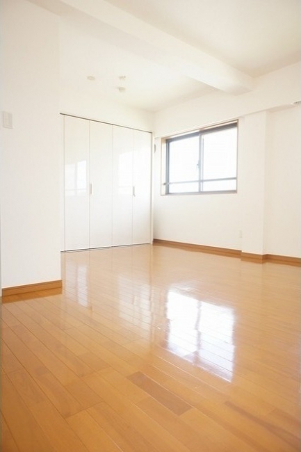 ロサーナ奥沢_約11帖洋室