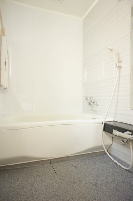 ロサーナ奥沢_追い焚き付バスルーム