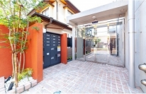 ウェルスクエアイズム奥沢_エントランス