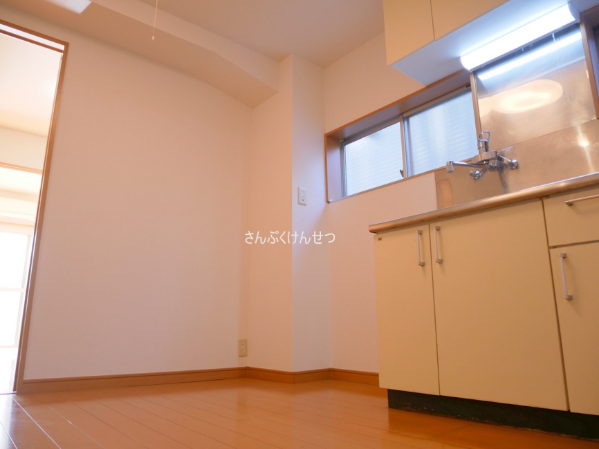 田園調布ハイム_約5帖ダイニングキッチン