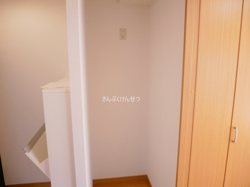 田園調布ハイム_冷蔵庫置場