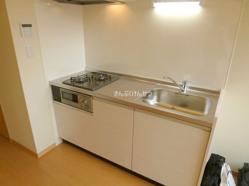 MRレジデンス自由が丘_ガス2口キッチン