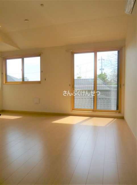 MRレジデンス自由が丘_リビング