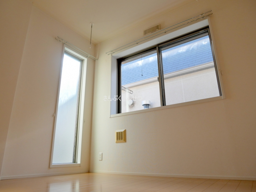 サニーヒルズ_約4.4帖寝室