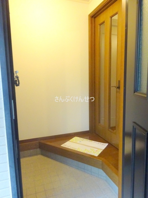 自由が丘2-16賃貸住宅_玄関スペース