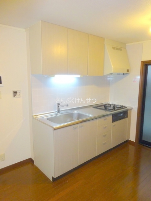 自由が丘2-16賃貸住宅_ガス3口システムキッチン