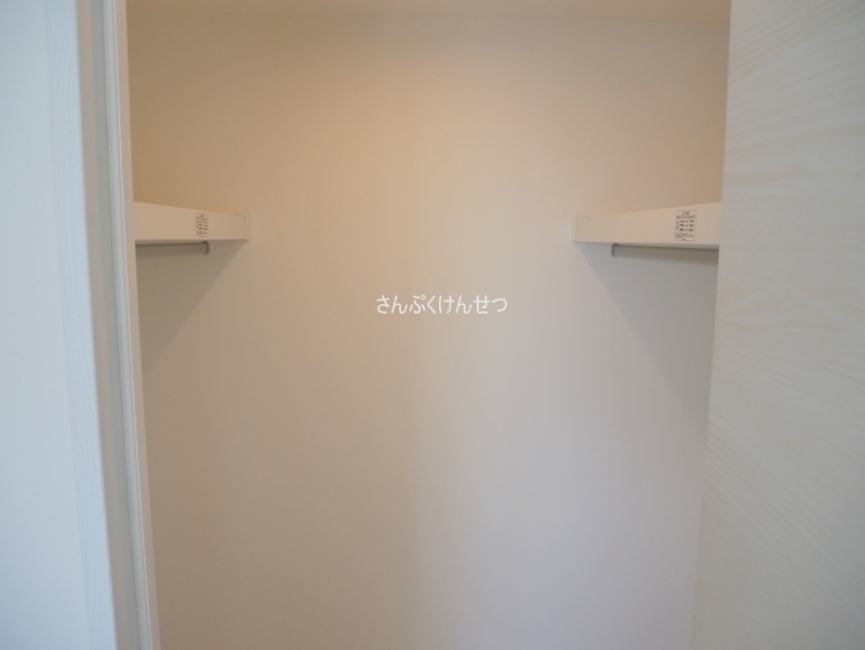 アトリオフラッツ奥沢_ウォークインクローゼット