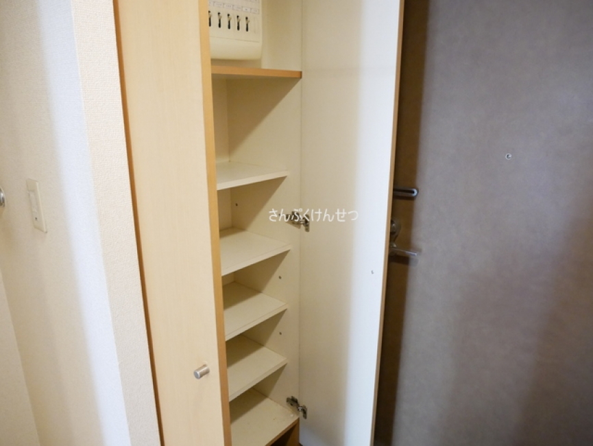 ビイルーム自由が丘_シューズボックス