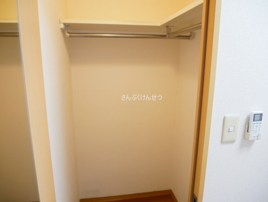 ビイルーム自由が丘_ウォークインクローゼット