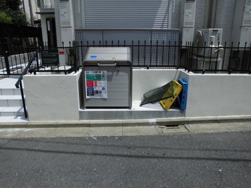 ACコモド_敷地内ごみ置場
