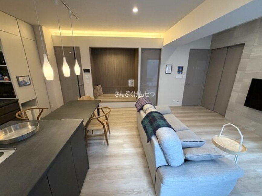 フェリスコート自由が丘_約19.9帖リビング