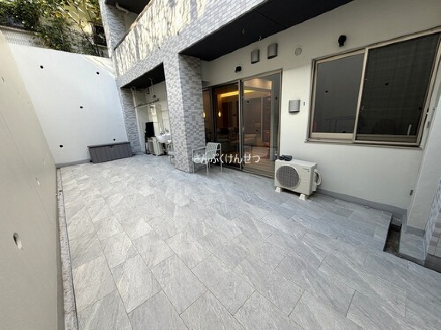 フェリスコート自由が丘_約42㎡南向き専用テラス