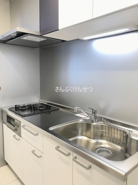 クレストガーデン自由が丘_ガス２口システムキッチン