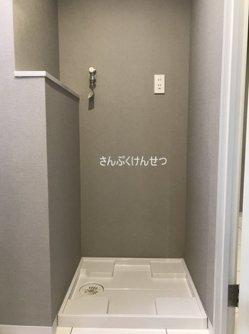 クレストガーデン自由が丘_室内洗濯機置場