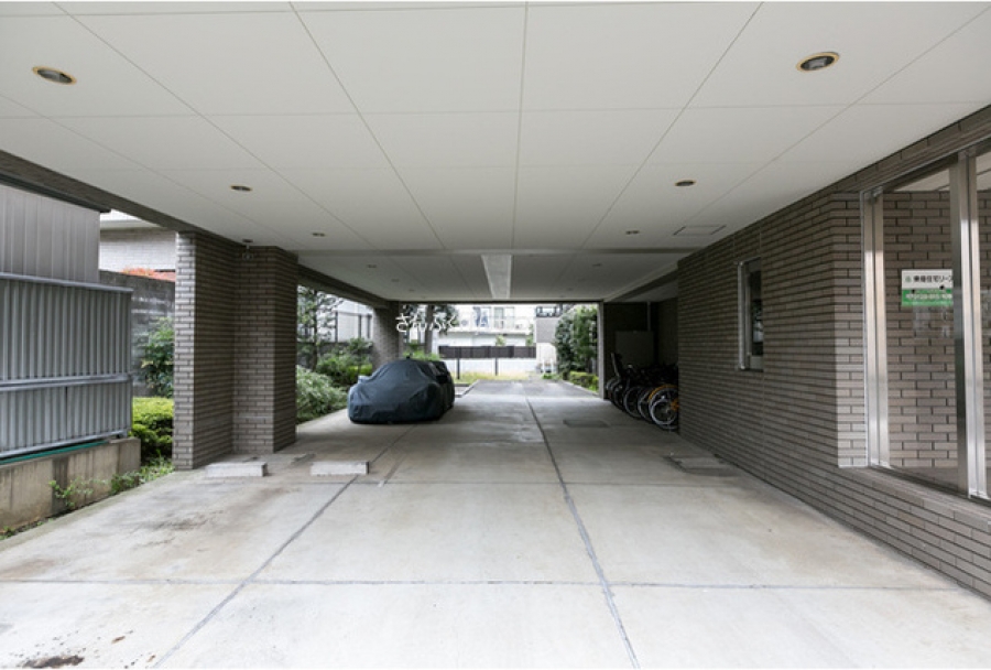 クレストガーデン自由が丘_駐車場