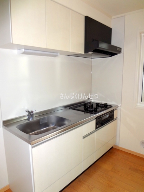 クローバーハイツ_ガス3口システムキッチン