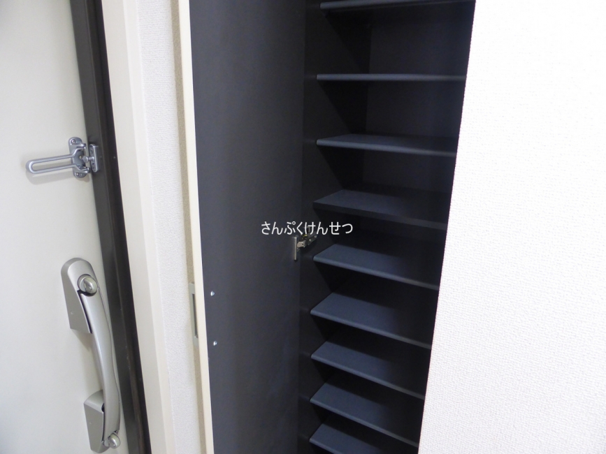 自由が丘カントリー倶楽部_シューズボックス