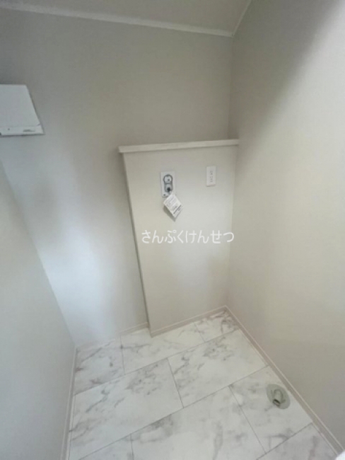 リラ奥沢_室内洗濯機置場