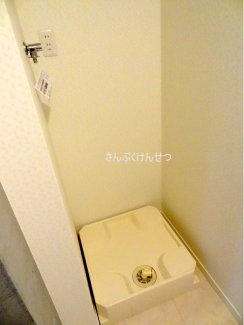 ウェルスクエアイズム奥沢_室内洗濯機置場