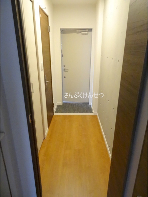 ウェルスクエアイズム奥沢_玄関スペース