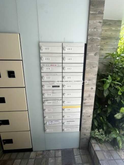 アレーロ自由が丘_メールボックス