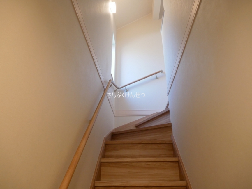 リラ奥沢_玄関↑2階