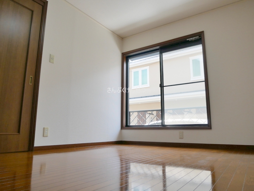 自由が丘2-16賃貸住宅_南西角部屋約6帖洋室