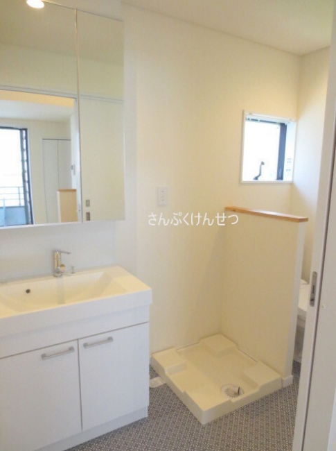 ルレ・リヴァージュ_室内洗濯機置場