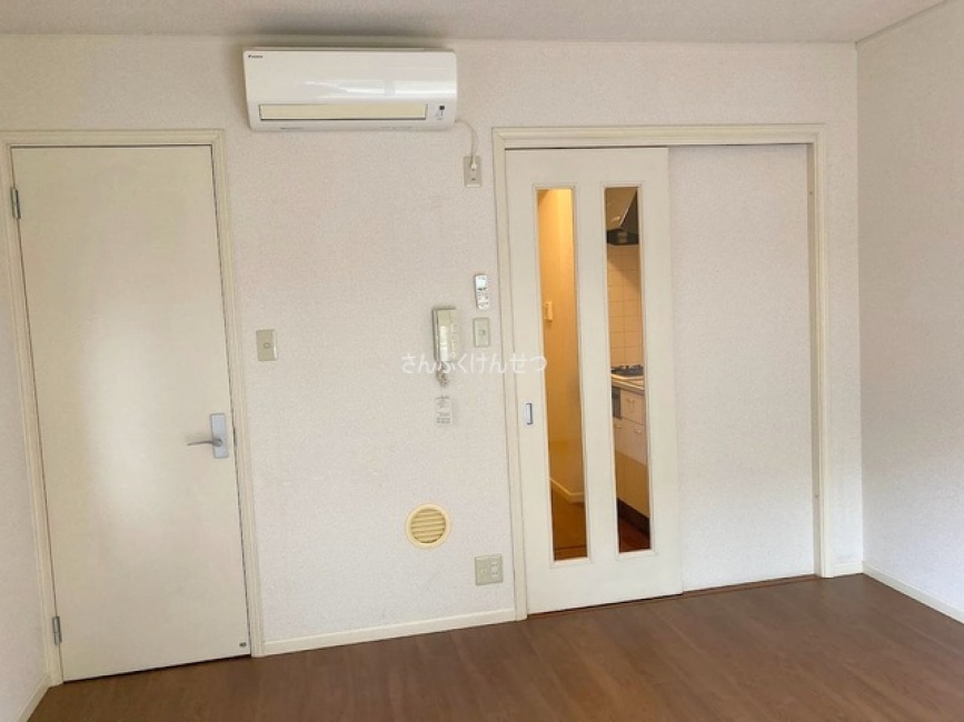 SUNNY COURT_約8帖居室