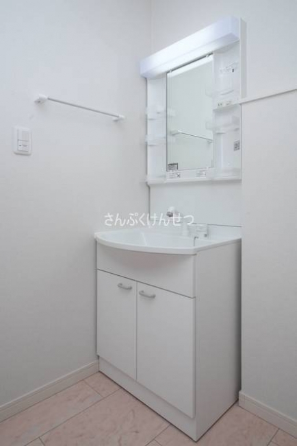 レフィナード尾山台_独立洗面台