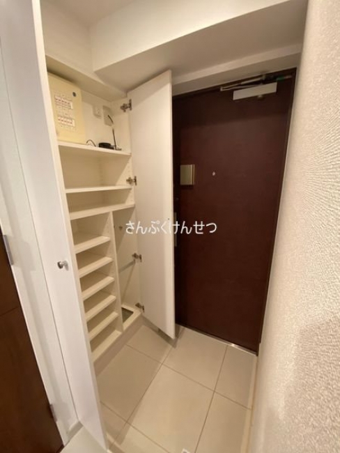 クリオ等々力_玄関シューズボックス