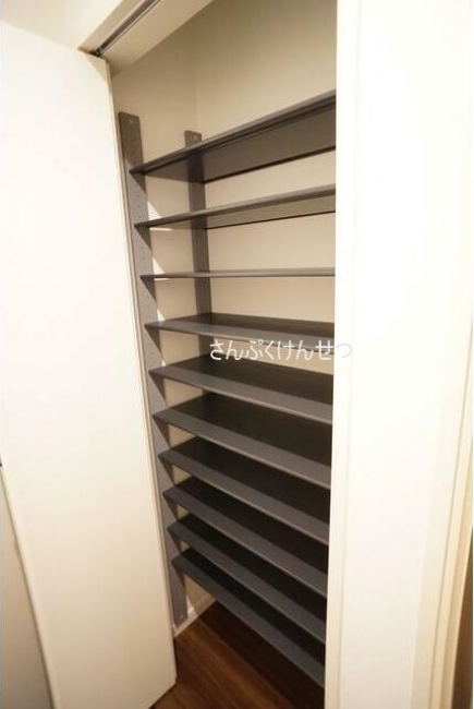 Casa Aspera jiyugaoka_シューズボックス