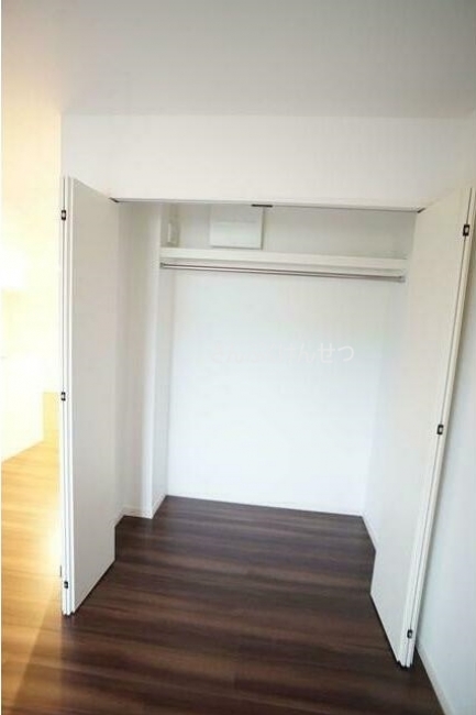 Casa Aspera jiyugaoka_7帖居室クローゼット