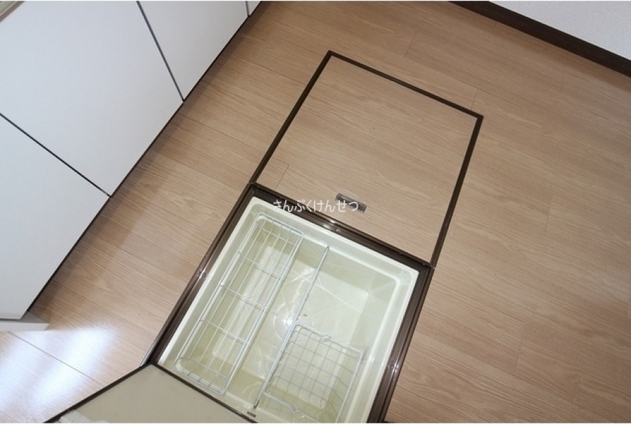 FLATS等々力_床下収納