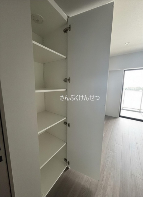 ウィルローズ自由が丘_玄関収納