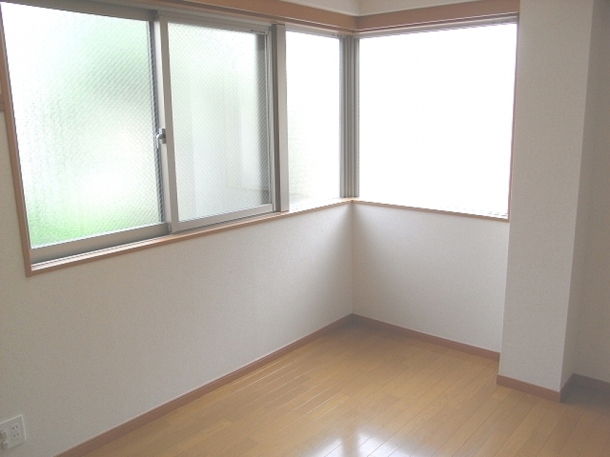 キャスル自由が丘_約6帖洋室