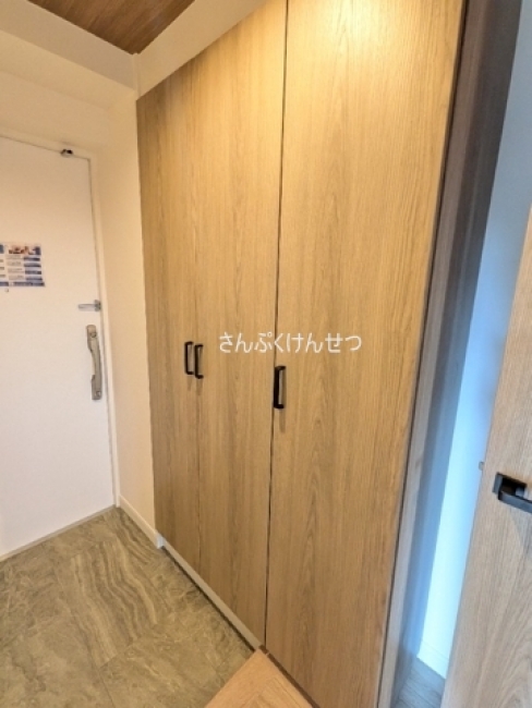 レジディア自由が丘_玄関