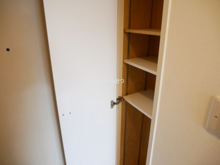 セレーネ自由が丘_玄関収納