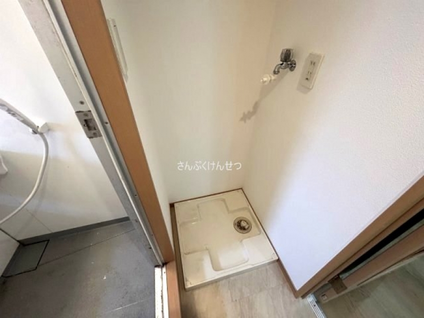 ソル・レヴェンテ_室内洗濯機置場